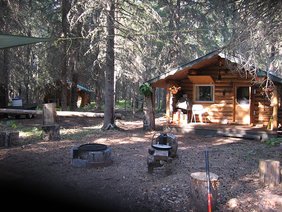Elk River Outfitters - Elk Log Cabins